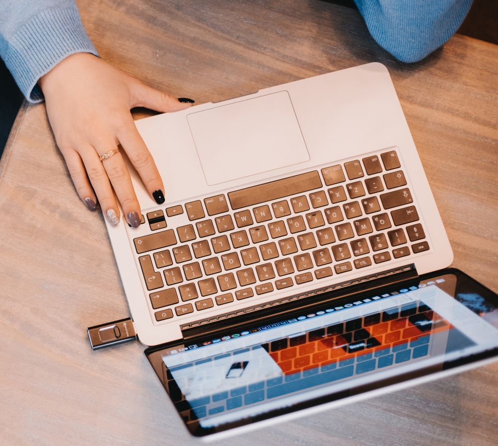 Flash drive Evelatus USB Flash 4in1 64GB EFD03 (USB,Micro,Type C and iPhone) Black