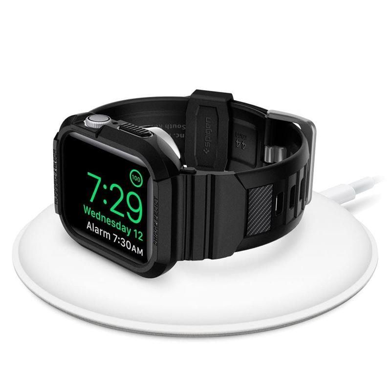 Tagakaaned Spigen Spigen Rugged Armor Pro Case with Strap for Apple Watch 4 / 5 / 6 / 7 / 8 / SE (44/45 mm) - Black