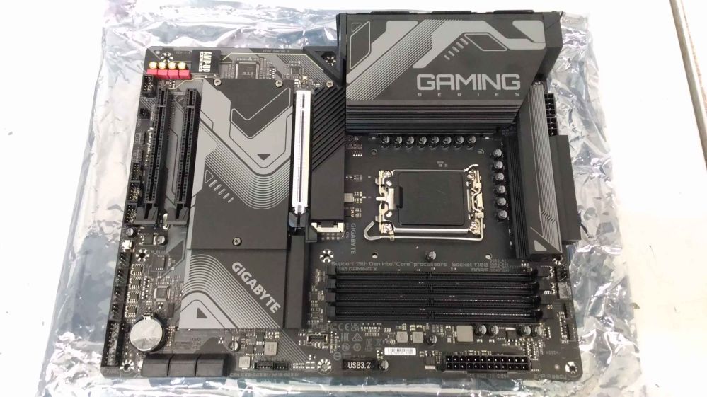 Motherboard for Intel processors Gigabyte SALE OUT. Z790 GAMING X 1.0 M/B | Z790 GAMING X 1.0 M/B | Processor family Intel | Processor socket LGA1700 | DDR5 DIMM | Memory slots 4 | Supported hard disk drive interfaces SATA, M.2 | Number of SATA connectors 6 | Chipset Intel Z790 Express | ATX | USED, REFURBISHED, WITHOUT ORIGINAL PACKAGING AND ACCESSORIES, ONLY BACKPANEL INCLUDED