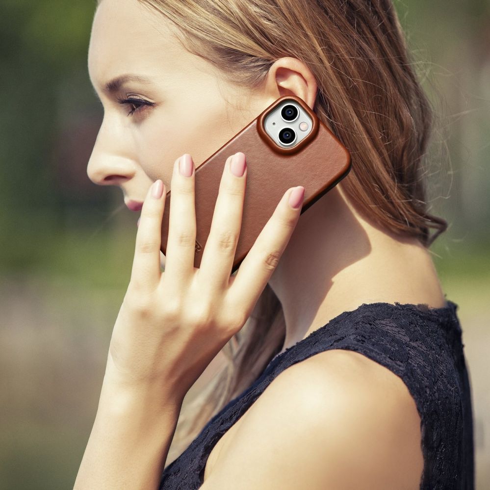 Tagakaaned iCarer Brown