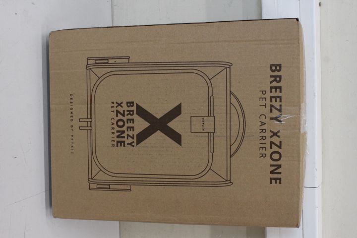Kariloomade jaoks PETKIT SALE OUT. Breezy xZone Pet Carrier-Grey | Pet Carrier | BP3 X ZONE | Grey | USED, DIRTY HANDLE
