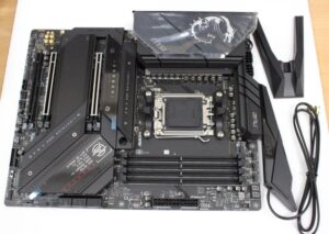 Motherboard for Intel processors MSI  SALE OUT.  USED, REFURBISHED, WITHOUT ACCESSORIES, ONLY BACK PANEL, AND ANTENA INCLUDED 