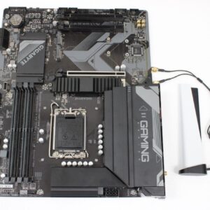 Motherboard for Intel processors Gigabyte  SALE OUT.  USED, REFURBISHED, WITHOUT ACCESSORIES, ONLY BACK PANEL, AND ANTENA INCLUDED 